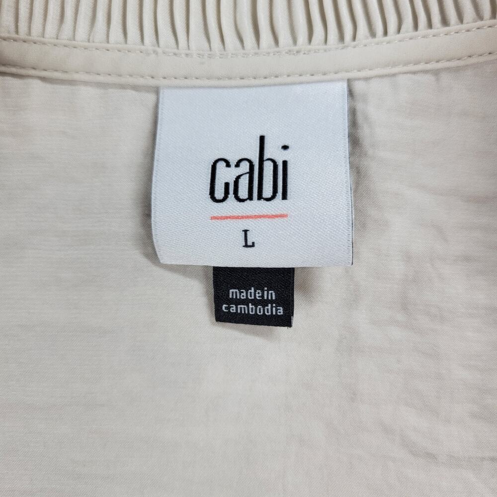 CAbi Snapshot Satin‎ Top Womens Large Ivory Pleated Collar V-Neck Tank Shirt - Picture 2 of 11
